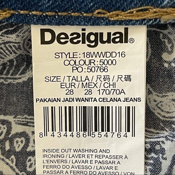 𝅺Desigual Women’s High Waisted Leopard Sequins Embellished Mom Denim Shorts 4 - Picture 9 of 10